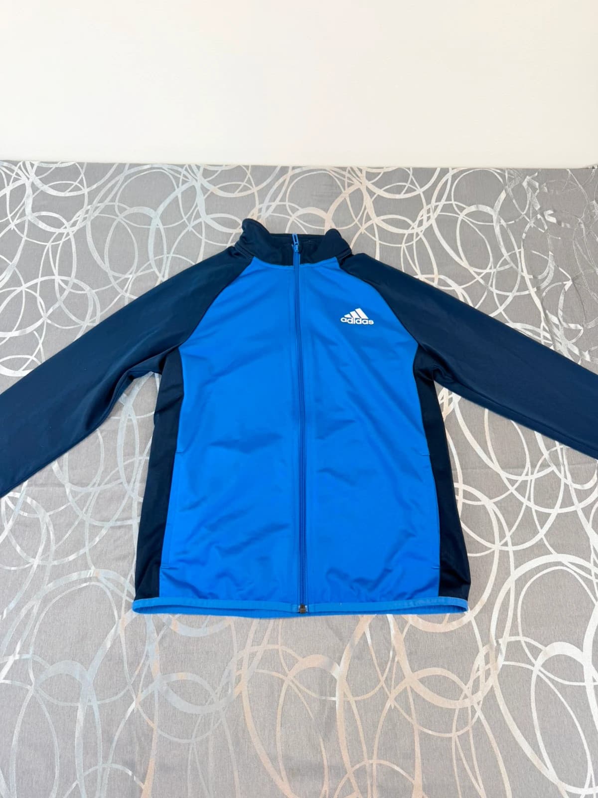Mikina Adidas, velikost 164 — second hand, dobrý