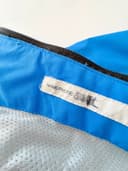 H&M nepromokavá bunda, velikost 104 — second hand, velmi dobrý — detail 8