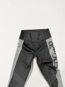 Leginy Adidas, velikost S — second hand, velmi dobrý — detail 3