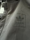 Adidas bunda, velikost L — second hand, velmi dobrý — detail 3