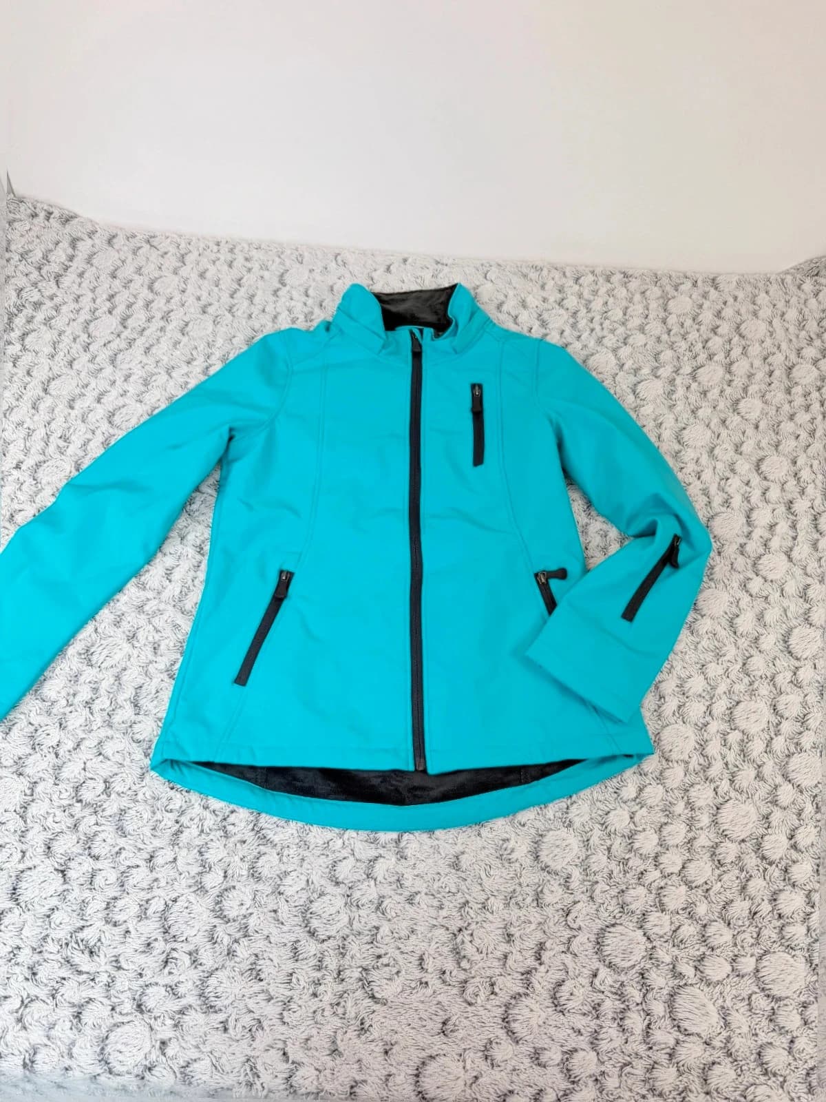 Janina softshellova bunda, velikost 38 — second hand, velmi dobrý
