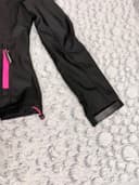 Superdry softshellová bunda, velikost M — second hand, velmi dobrý — detail 7