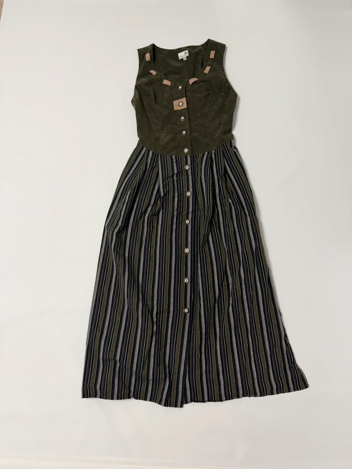 Folk bavorské šaty  / Dirndl / kroj, velikost 36 — second hand, velmi dobrý