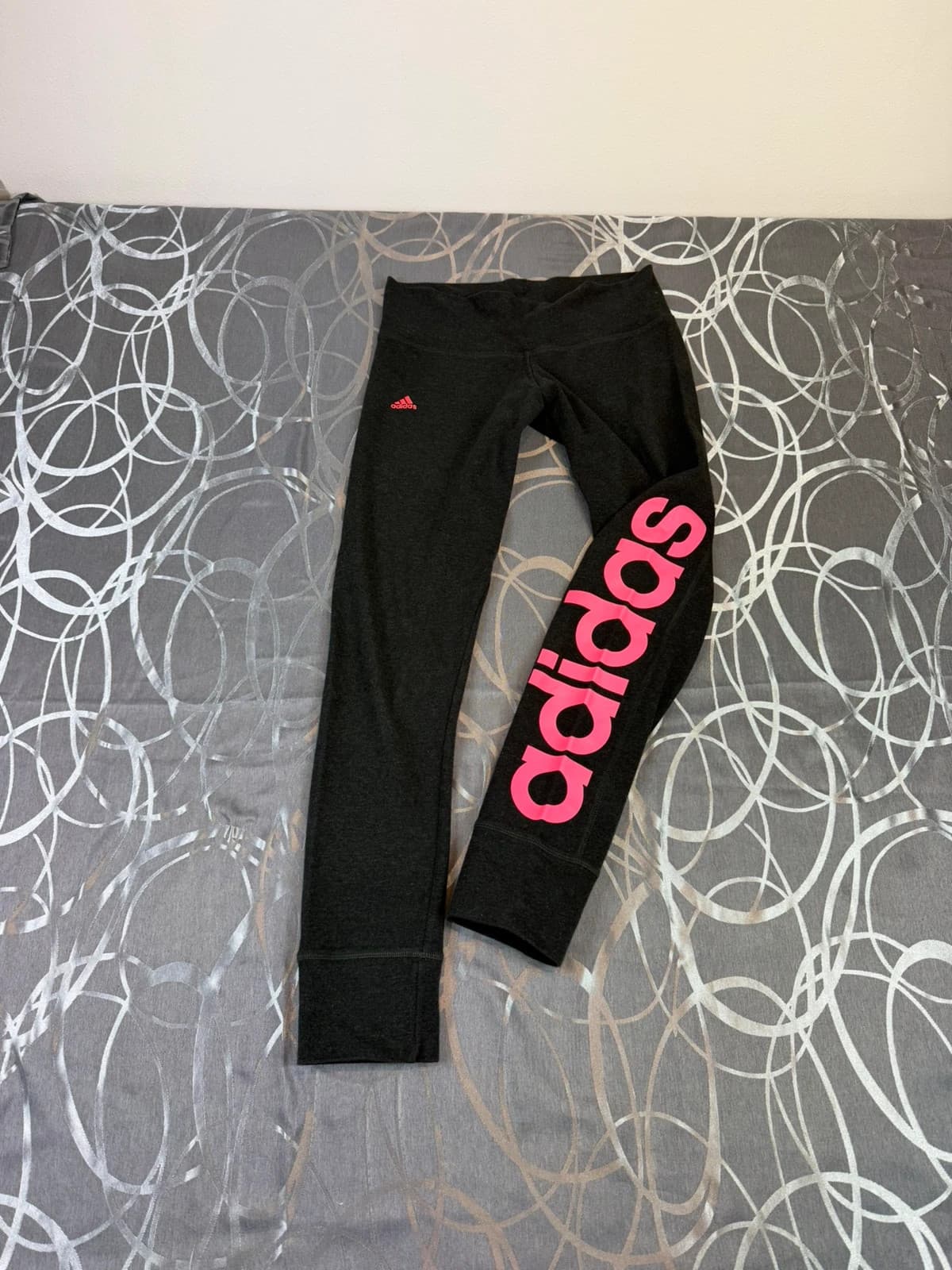 Leginy Adidas, velikost S — second hand, velmi dobrý