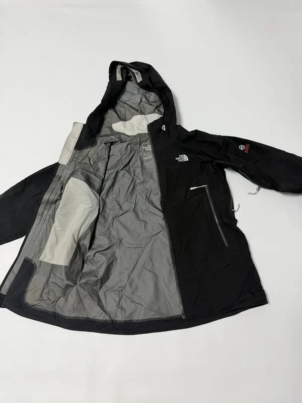 The North Face bunda Gore-tex, velikost M — second hand, velmi dobrý