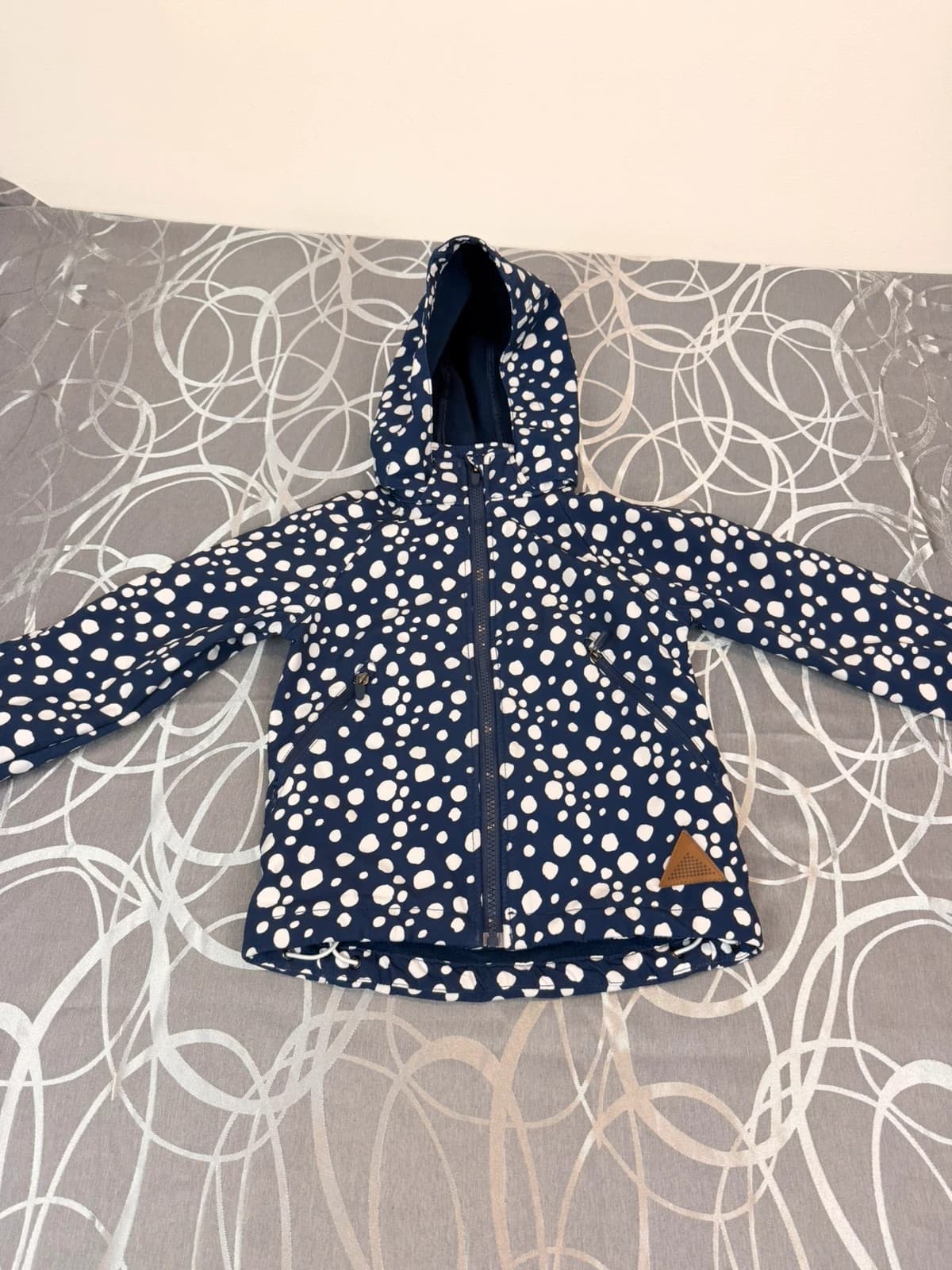 H&M softshellová bunda, velikost 104 — second hand, velmi dobrý