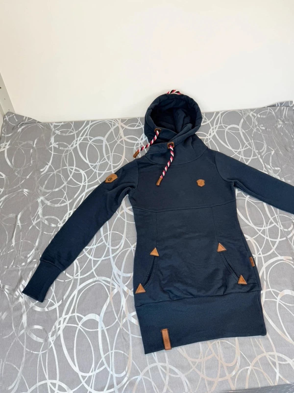 Naketano dlouhá mikina, velikost XS — second hand, velmi dobrý