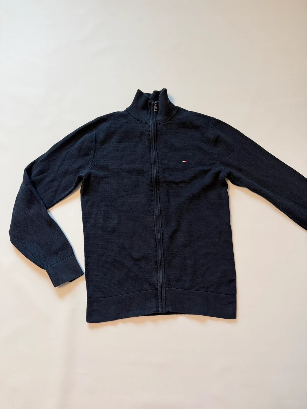 Tommy Hilfiger svetr, velikost XS — second hand, velmi dobrý