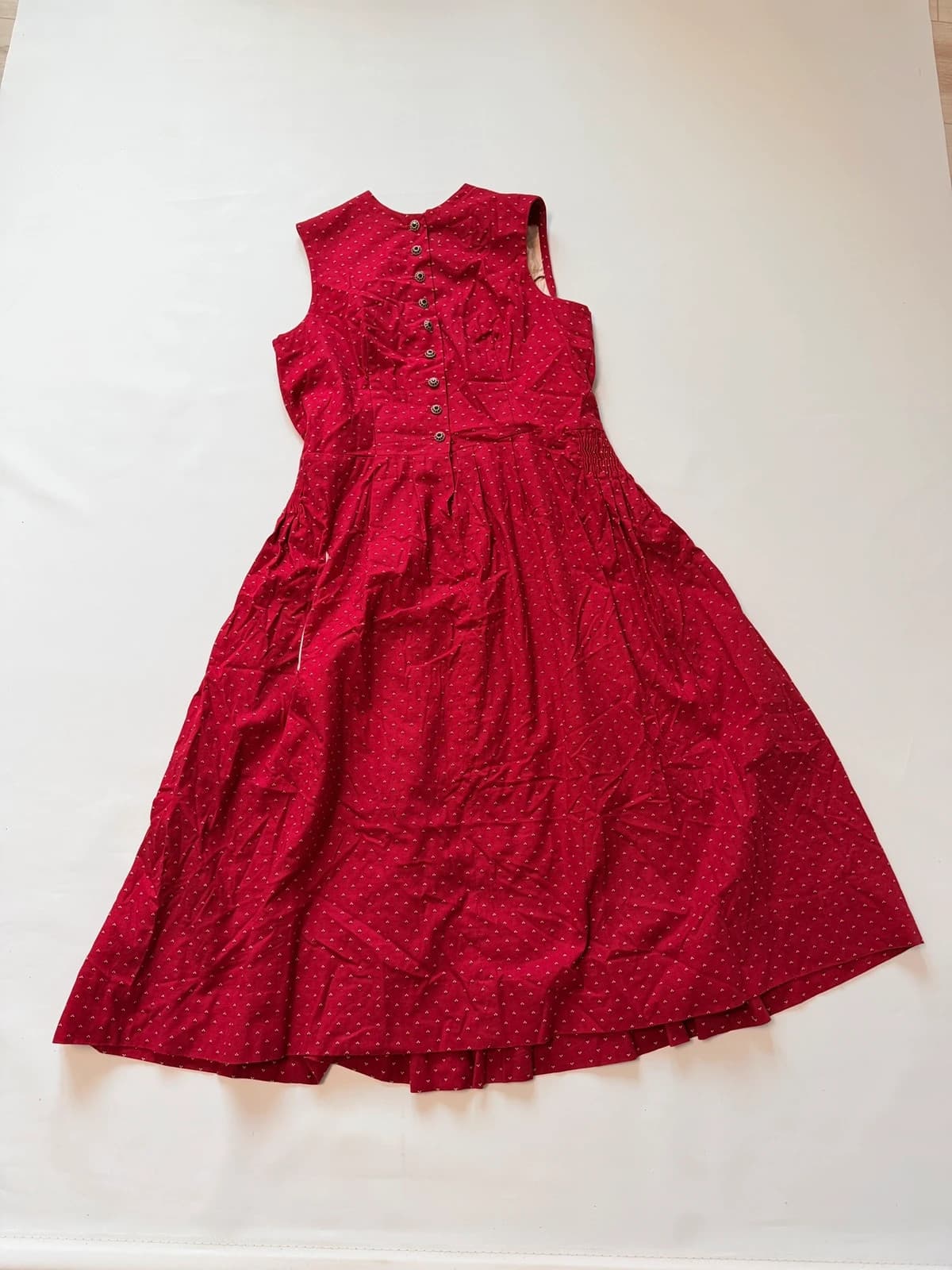 Bez značky Bavorské šaty, velikost 40 — second hand, velmi dobrý