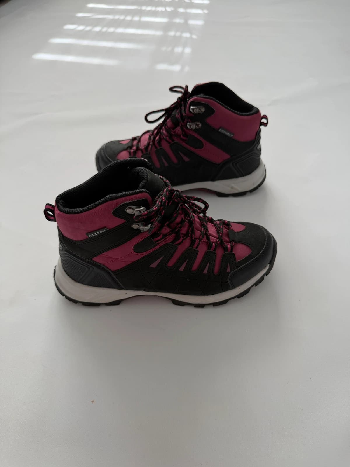 Bez značky Boty turistické, velikost 37 — second hand, velmi dobrý