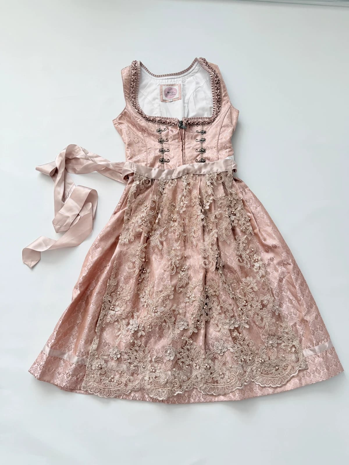 MarJo dirndl / bavorské šaty / kroj, velikost 34 — second hand, velmi dobrý