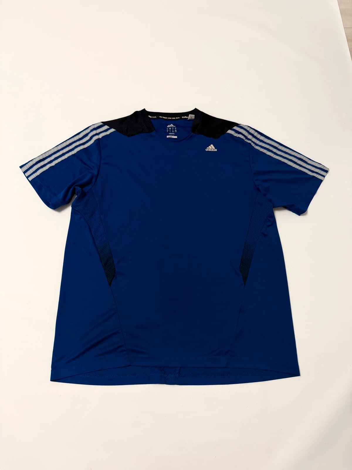 Triko Adidas, velikost XL — second hand, velmi dobrý