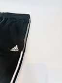 Fc Bayern München Adidas fotbalové tepláky, velikost M — second hand, velmi dobrý — detail 7