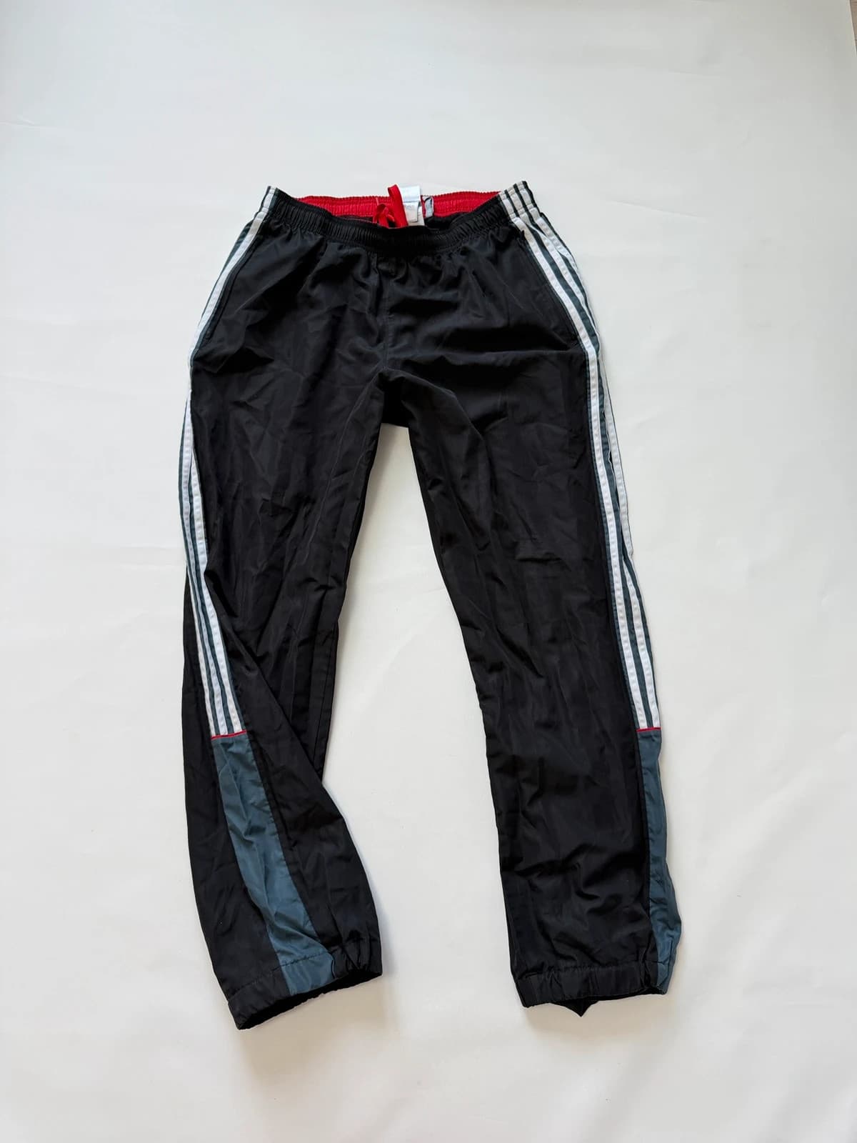 Adidas kalhoty, velikost L — second hand, velmi dobrý