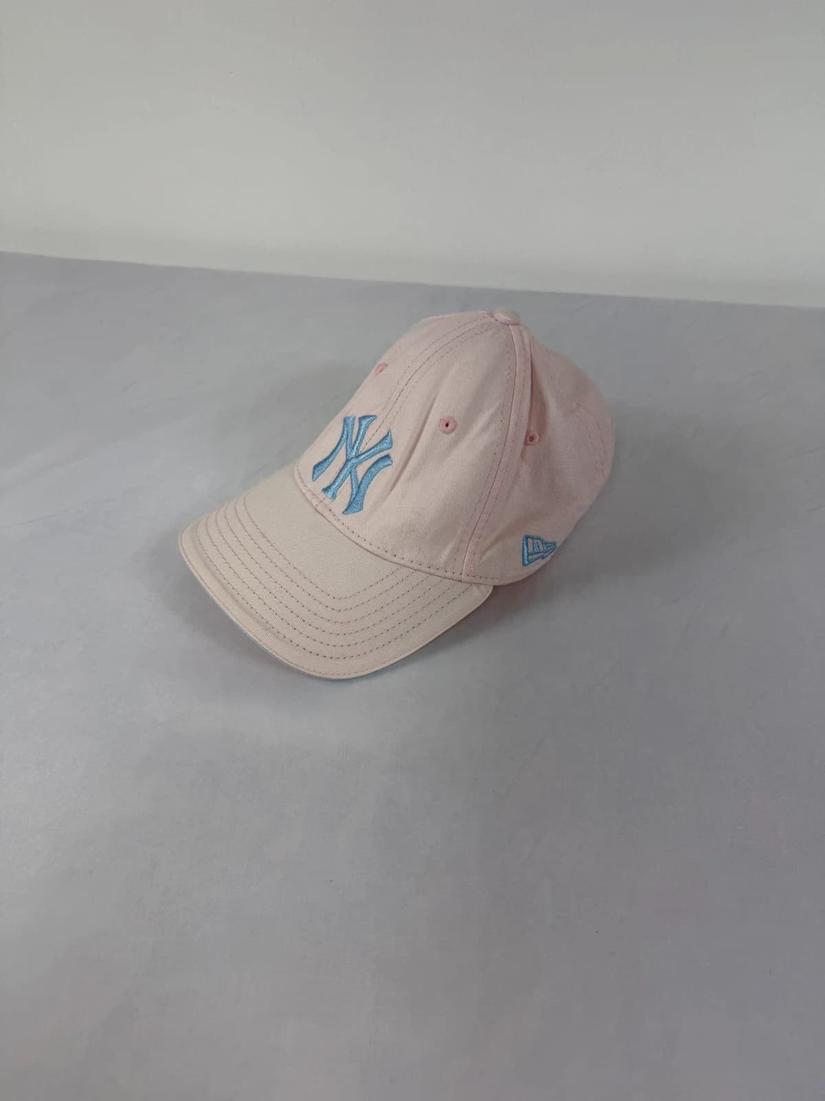 New Era kšiltovka, velikost 56 — second hand, velmi dobrý