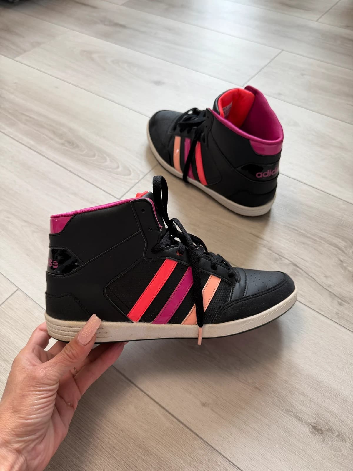 Adidas boty, velikost 41 — second hand, velmi dobrý