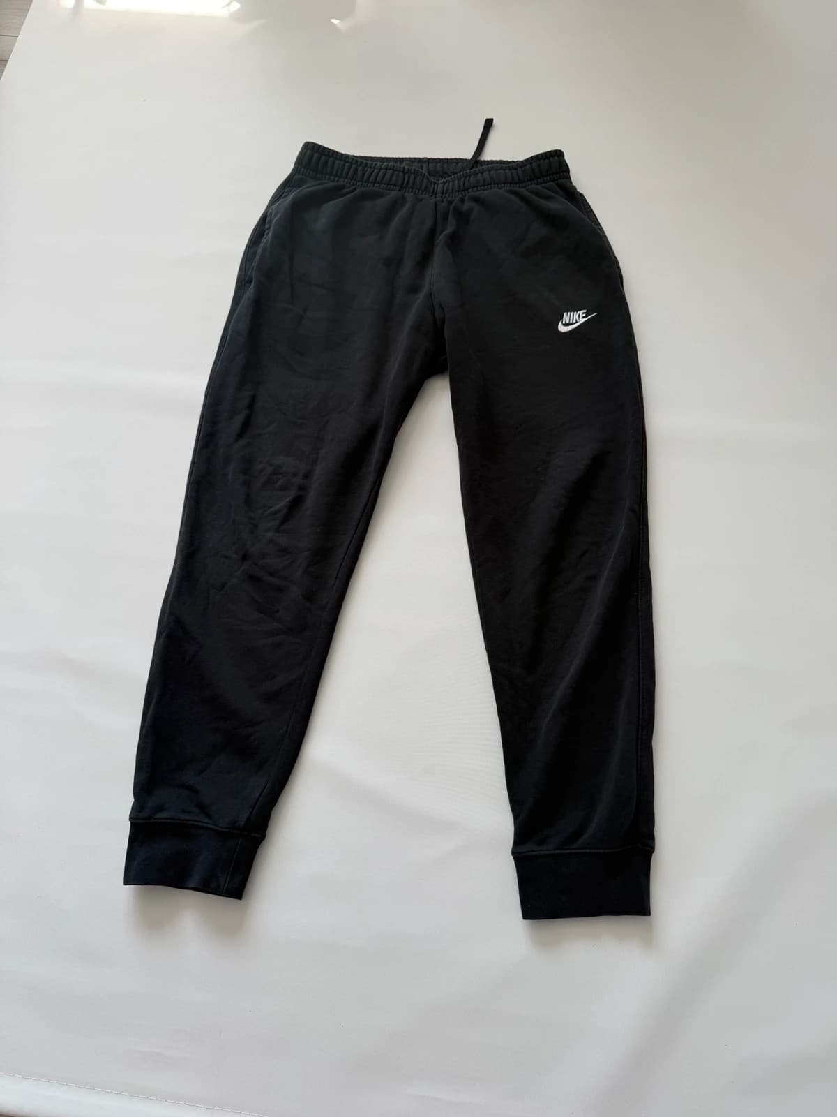 Tepláky Nike, velikost M — second hand, dobrý
