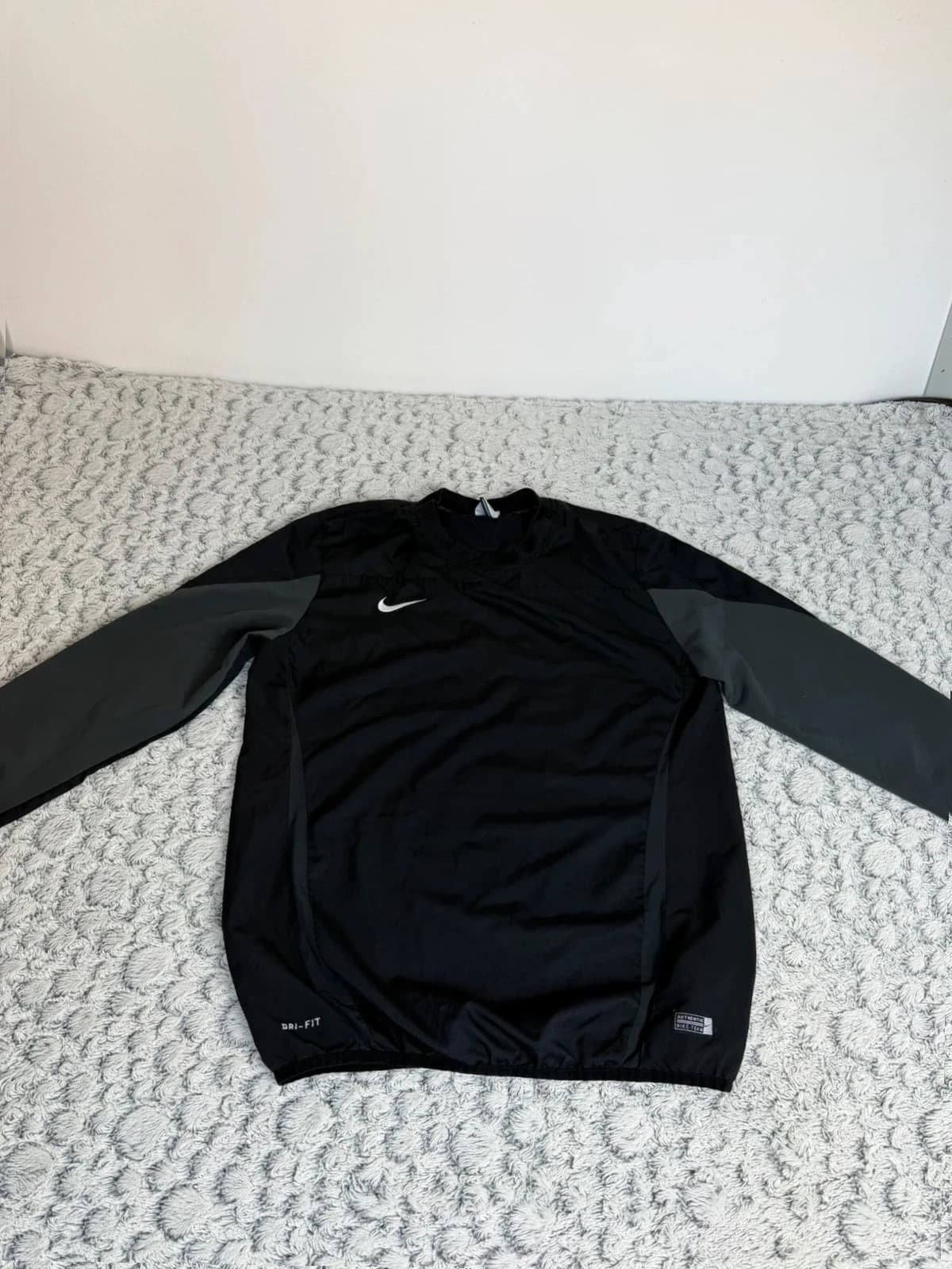 Nike bunda, velikost L — second hand, velmi dobrý