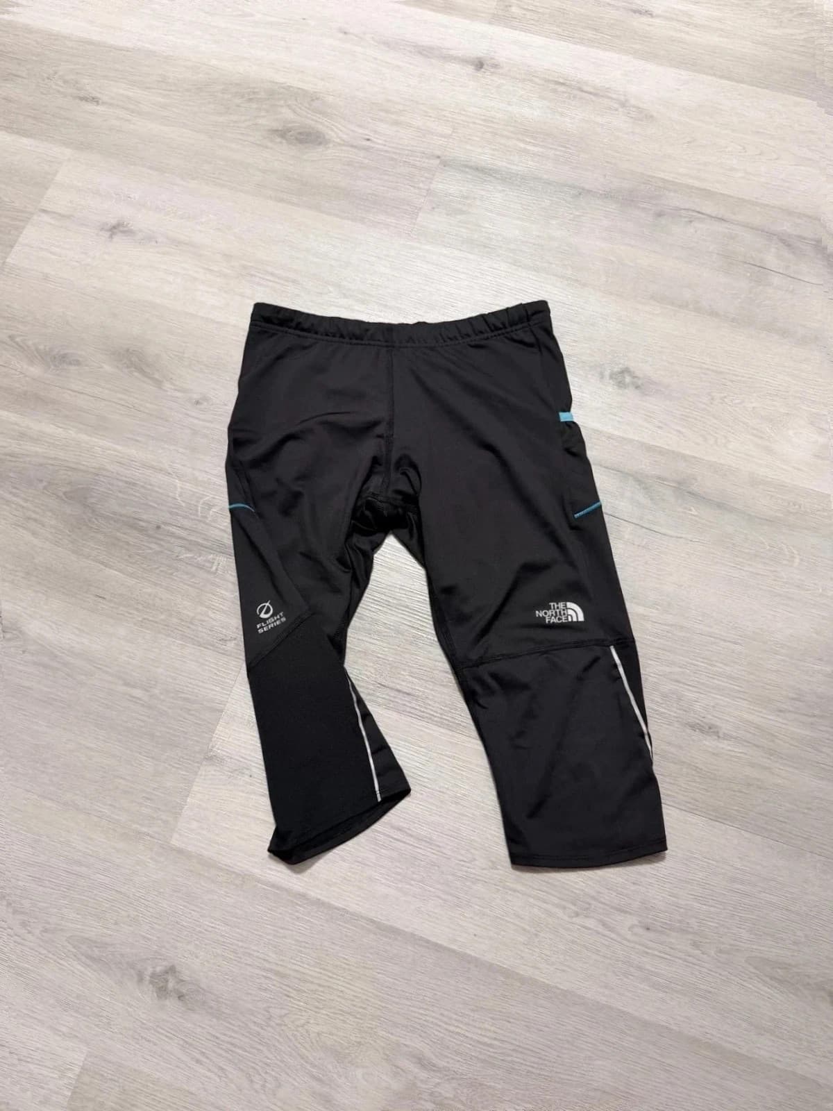 The North Face běžecké kraťasy, velikost M — second hand, velmi dobrý