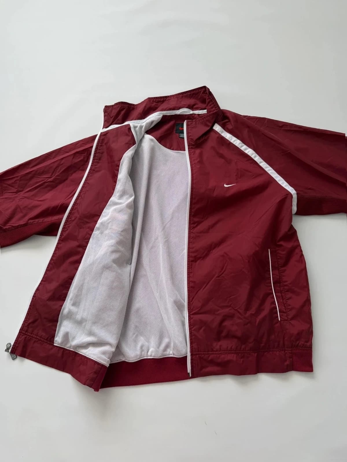 Nike bunda, velikost L — second hand, velmi dobrý