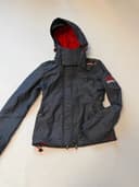 Bunda Superdry, velikost S — second hand, velmi dobrý — detail 3