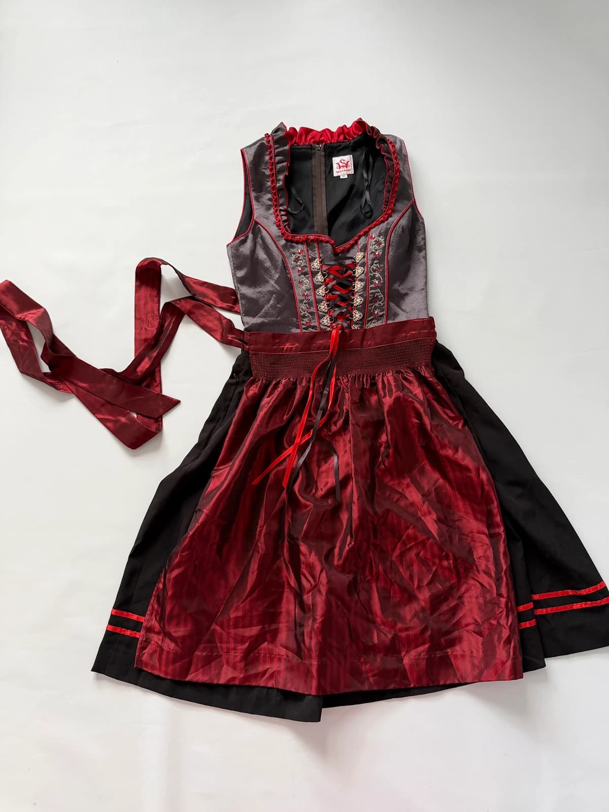 Spieth & Wensky bavorské šaty / dirndl / kroj, velikost 34 — second hand, velmi dobrý