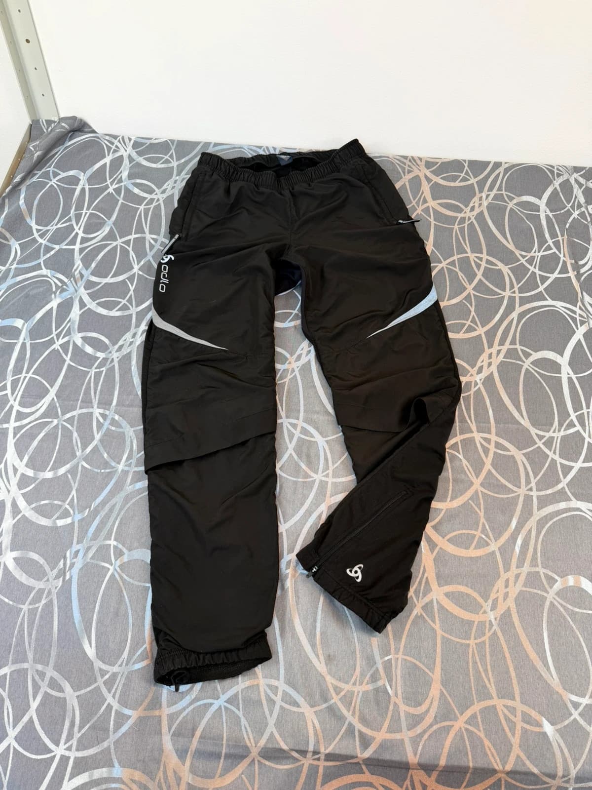 Sportovní kalhoty Odlo, velikost M — second hand, velmi dobrý