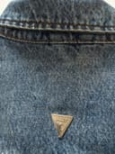 Guess riflová bunda, velikost L — second hand, velmi dobrý — detail 3