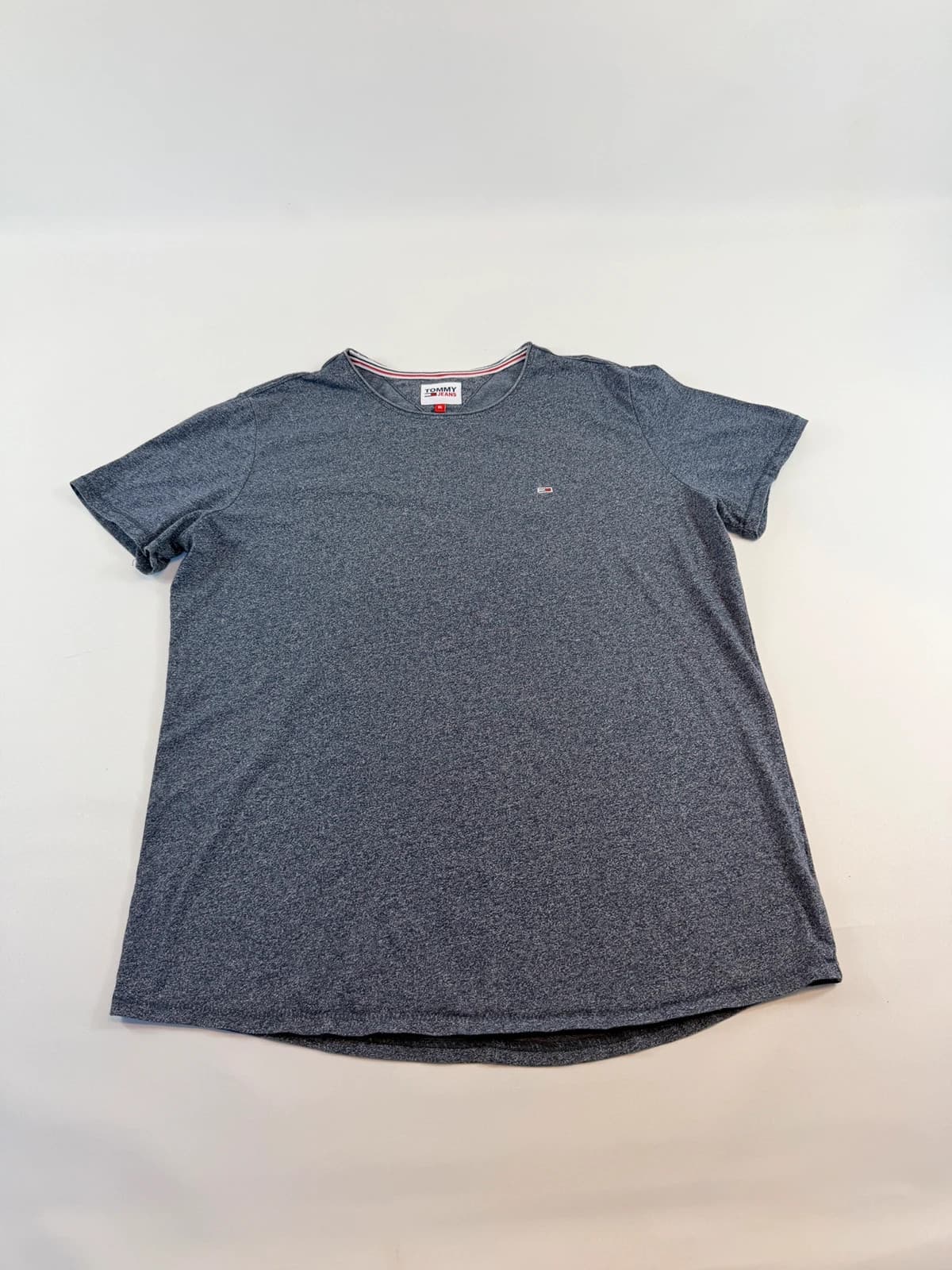 Tommy Hilfiger triko / tričko, velikost XL — second hand, velmi dobrý