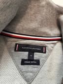 Tommy Hilfiger mikina, velikost M — second hand, velmi dobrý — detail 3