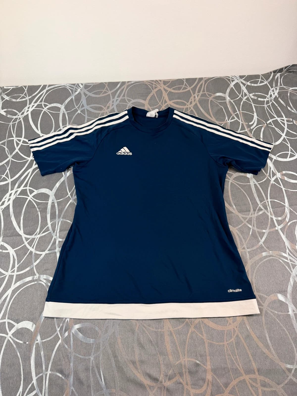 Adidas triko, velikost M — second hand, velmi dobrý