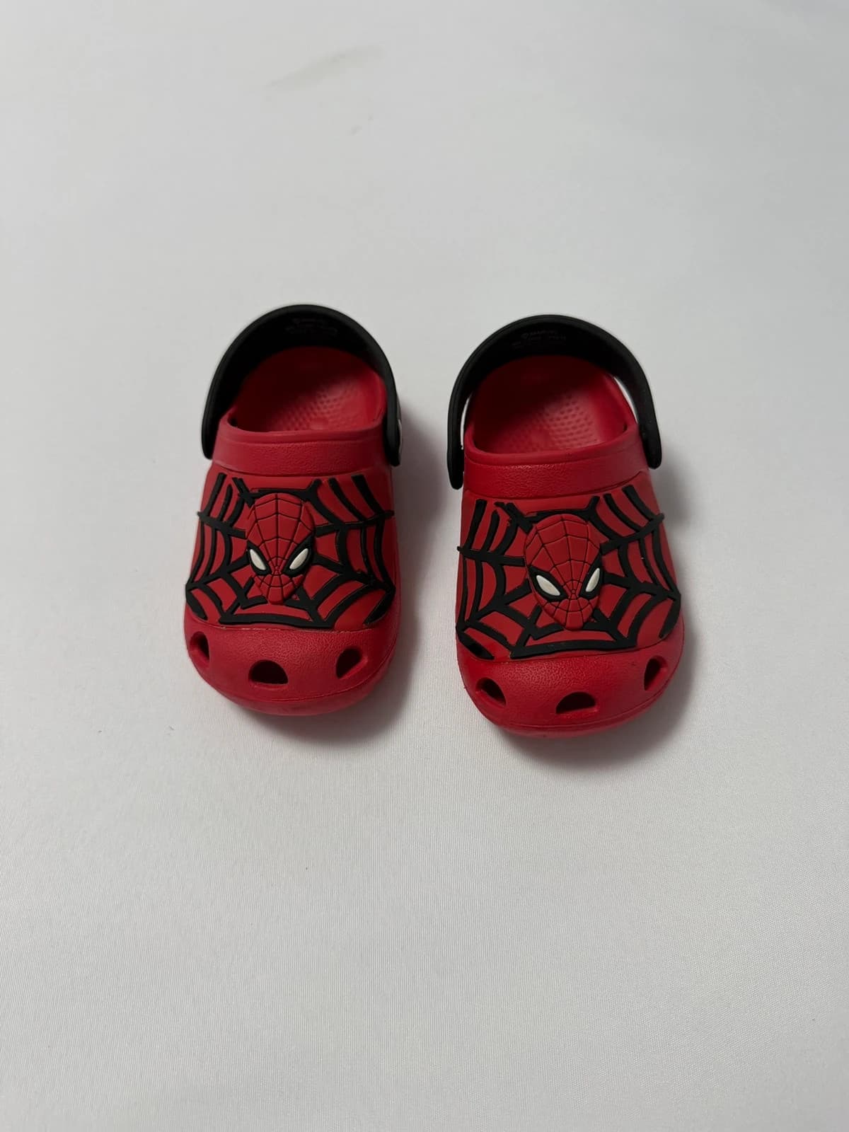 SpiderMan boty / pantofle / sandále, velikost 22 — second hand, velmi dobrý