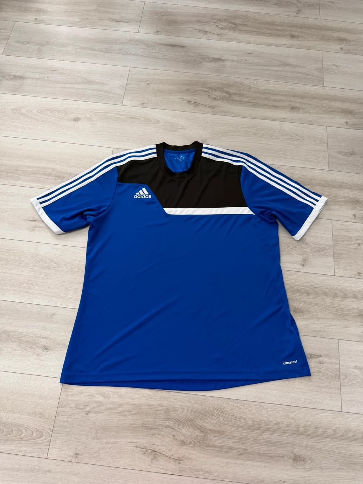 Adidas triko, velikost XXL — second hand, velmi dobrý