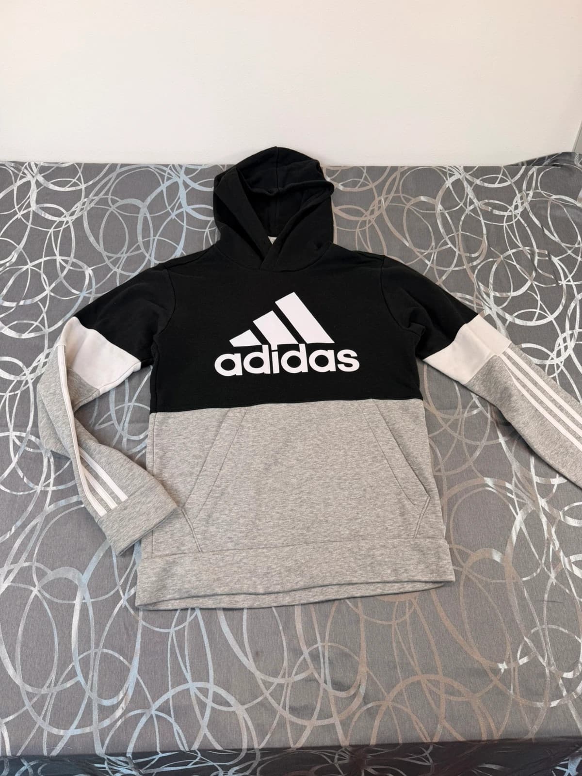 Mikina Adidas, velikost S — second hand, velmi dobrý