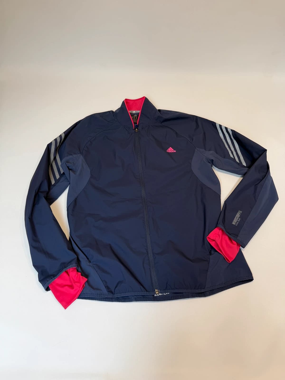 Adidas bunda, velikost 42 — second hand, velmi dobrý