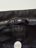 Adidas bunda, velikost M — second hand, velmi dobrý — detail 3