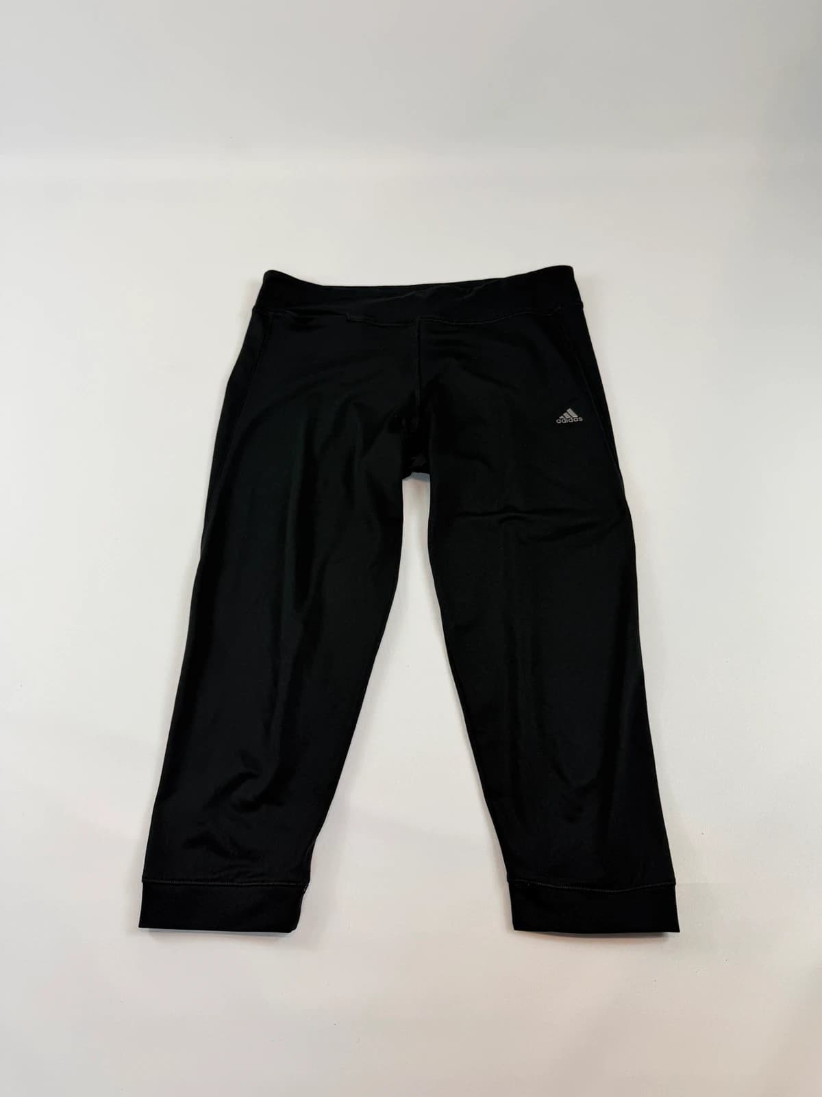 Adidas kraťasy, velikost M — second hand, velmi dobrý
