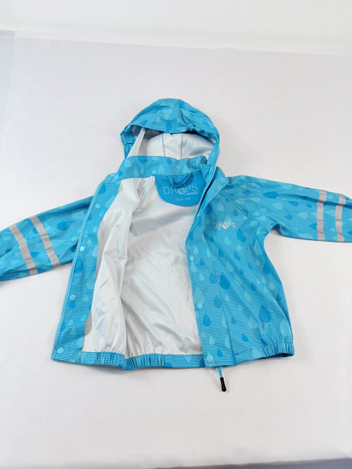 Nanok nepromokavá bunda, velikost 98 — second hand, velmi dobrý