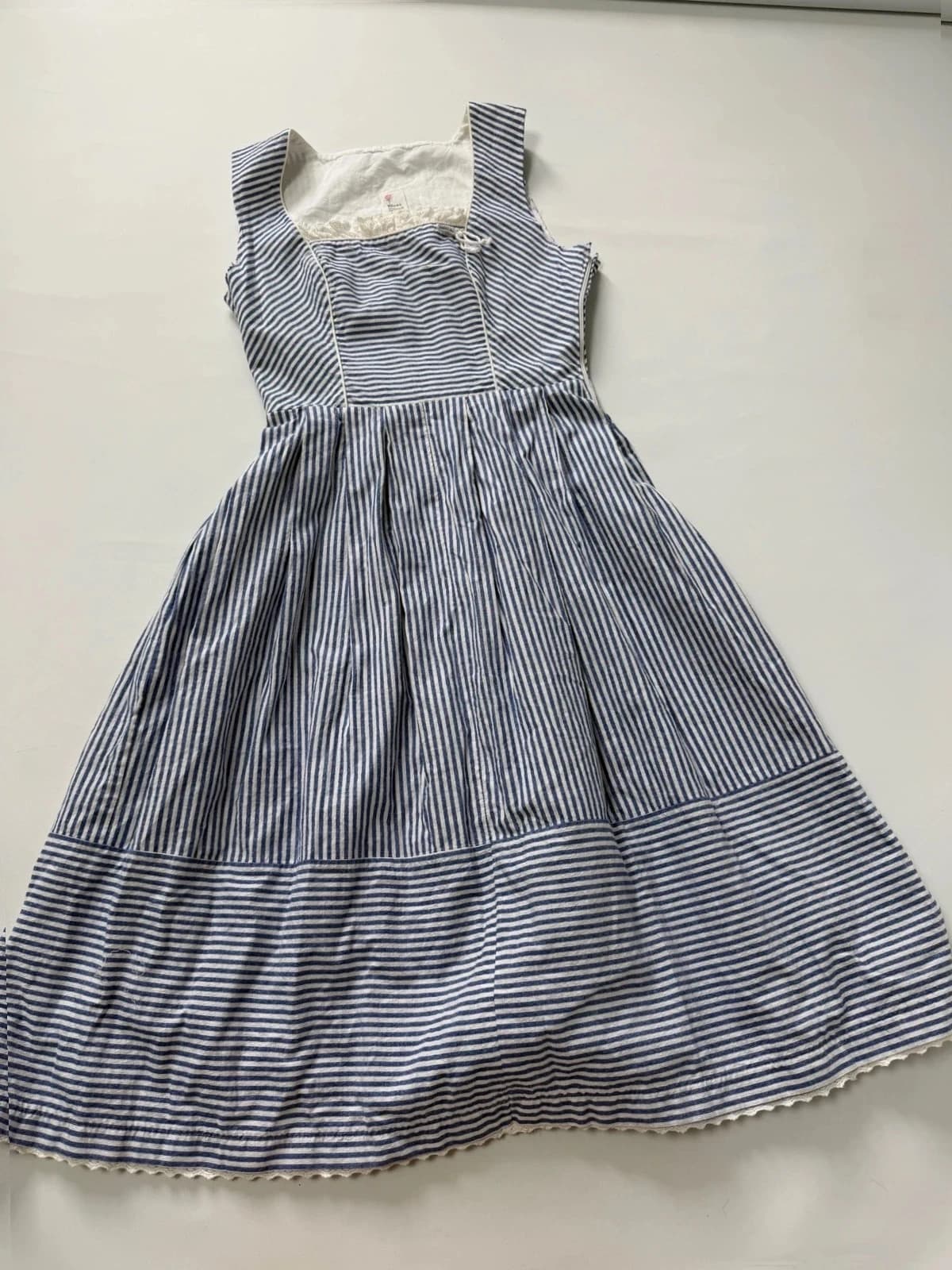Rose Bavorské šaty / dirndl, velikost S — second hand, velmi dobrý