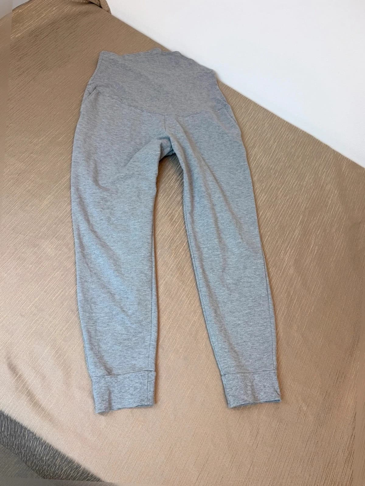 H&M těhotenské tepláky, velikost L — second hand, velmi dobrý