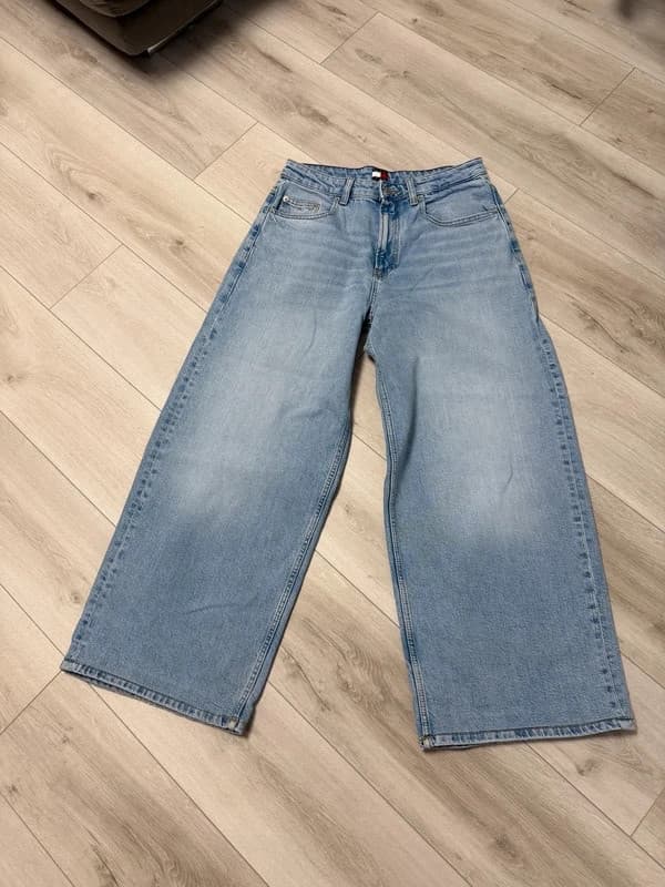 široké rifle Tommy Hilfiger, velikost L — second hand, velmi dobrý