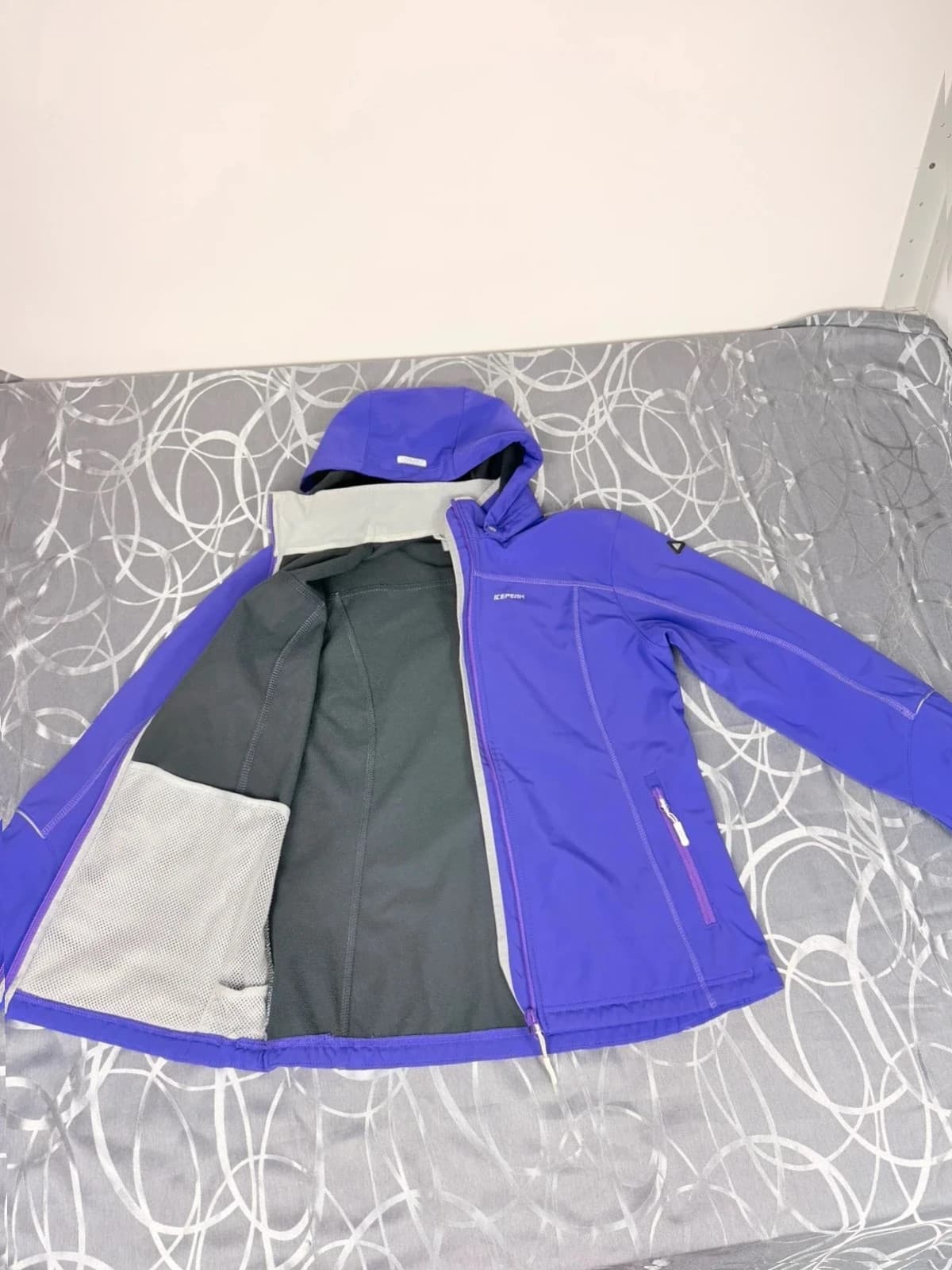 Icepeak softshellová bunda, velikost 176 — second hand, velmi dobrý
