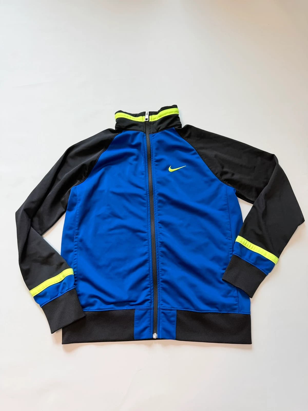 Nike mikina, velikost 158 — second hand, velmi dobrý