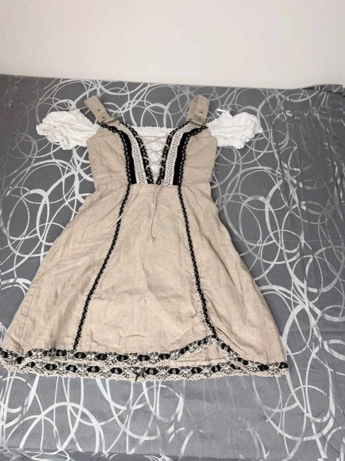 C&A Lněné bavorské šaty / dirndl / kroj, velikost S — second hand, velmi dobrý