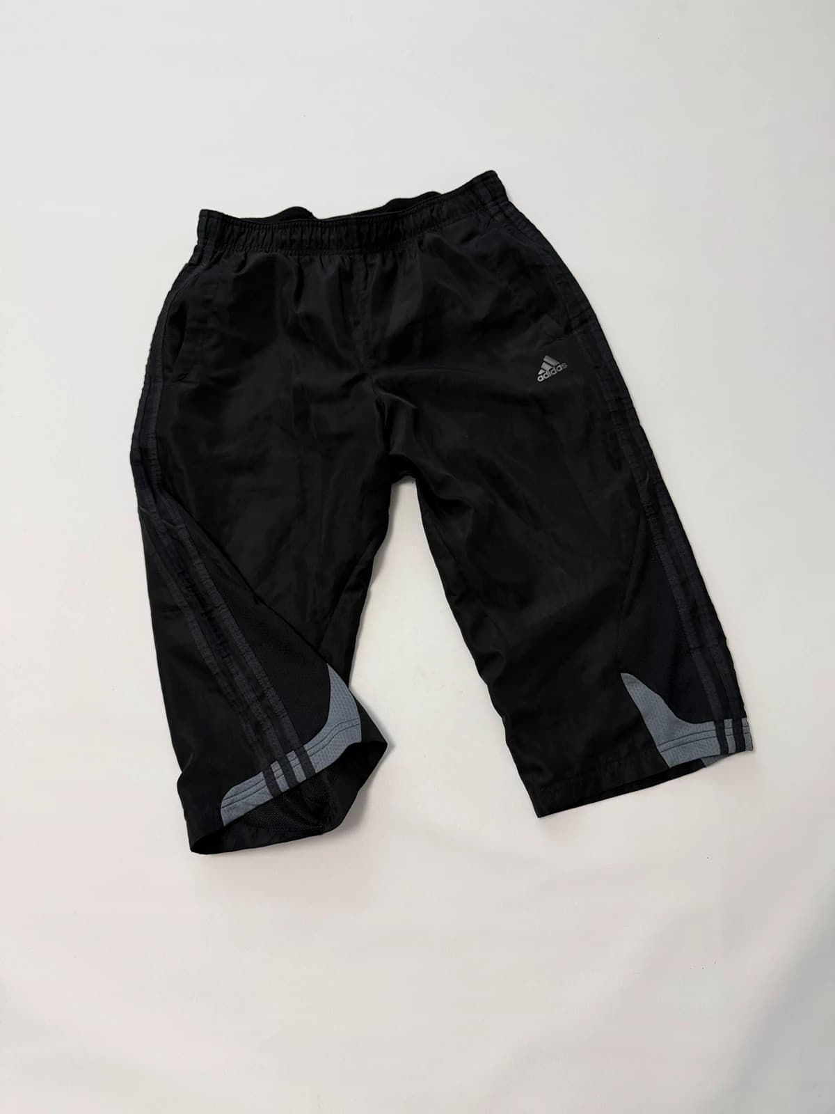 Kraťasy Adidas, velikost S — second hand, velmi dobrý
