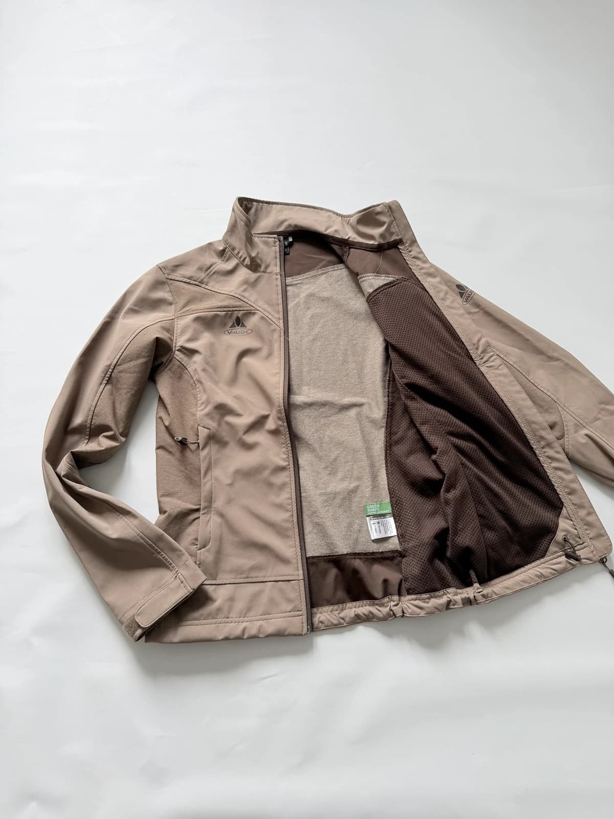 Softshellová bunda Vaude, velikost 34 — second hand, velmi dobrý