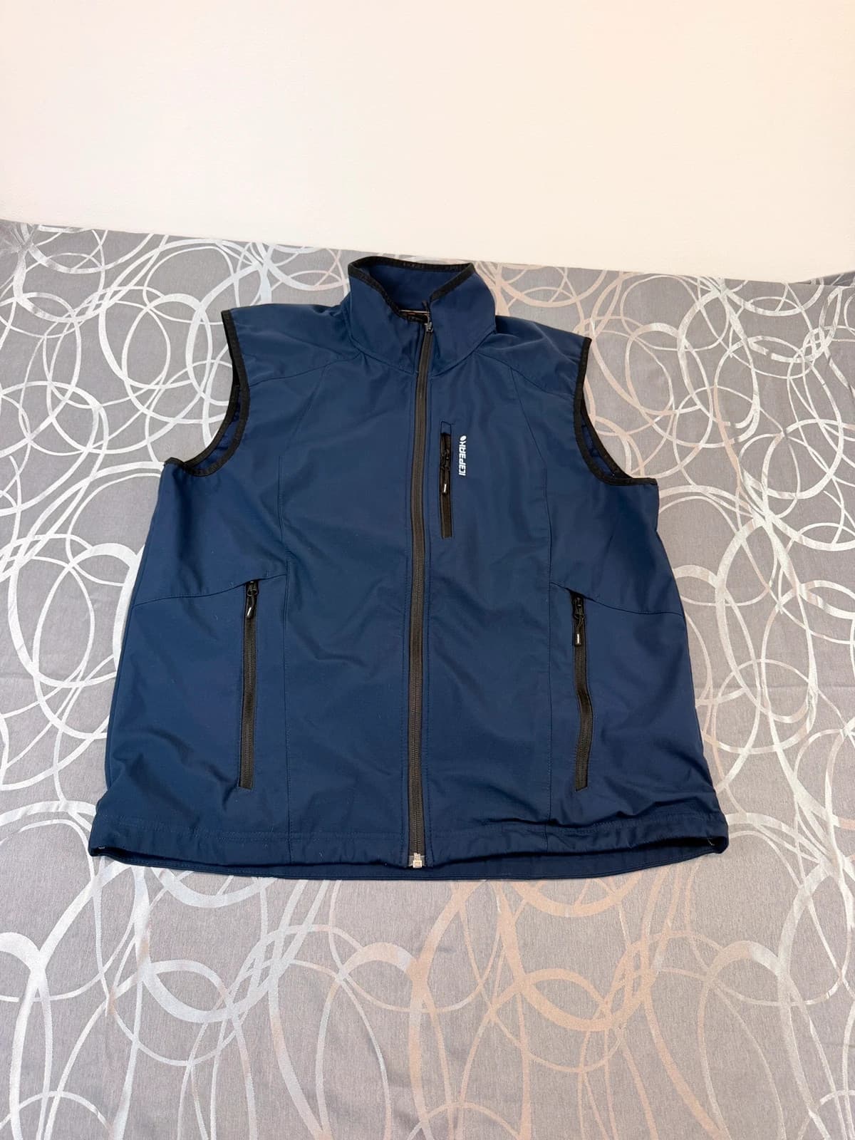 Icepeak softshellová vesta, velikost L — second hand, dobrý