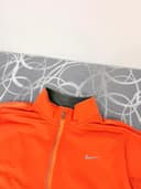 Nike mikina, velikost M — second hand, velmi dobrý — detail 2