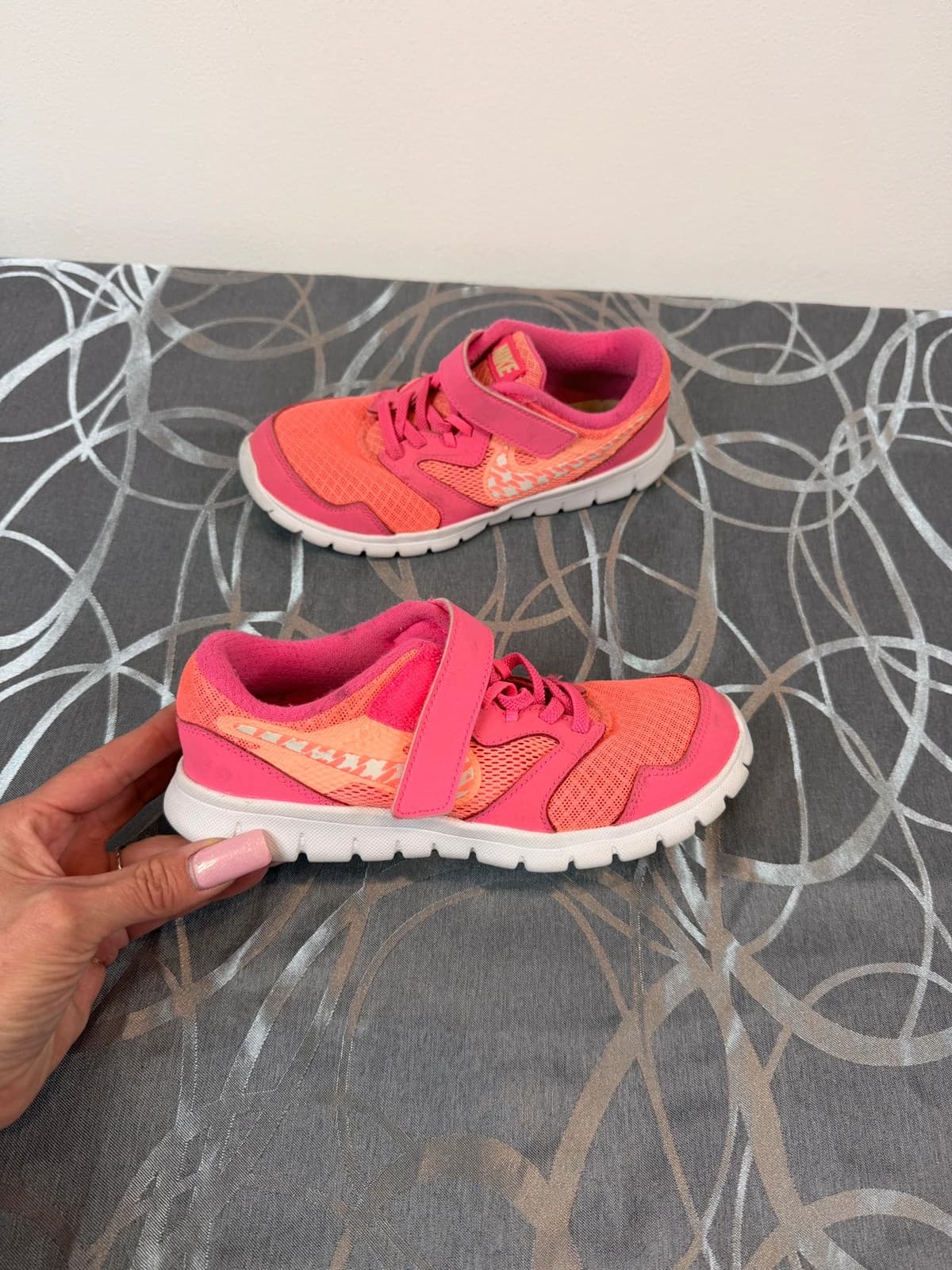 Tenisky Nike, velikost 32 — second hand, dobrý
