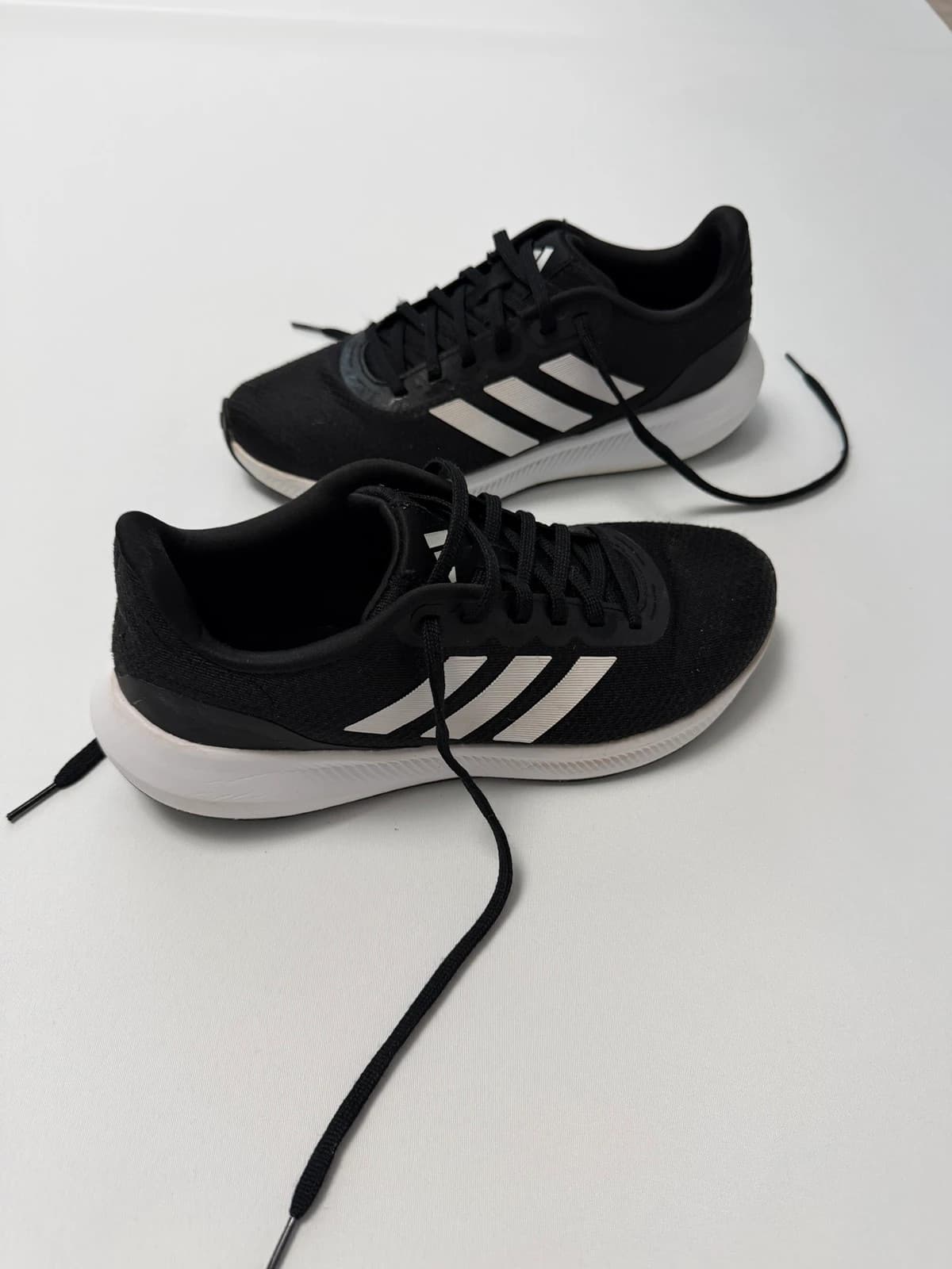 Adidas boty / tenisky, velikost 40 — second hand, velmi dobrý